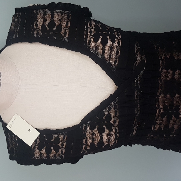 Max Studio lace V neck, sleeveless dress - Picture 2 of 5